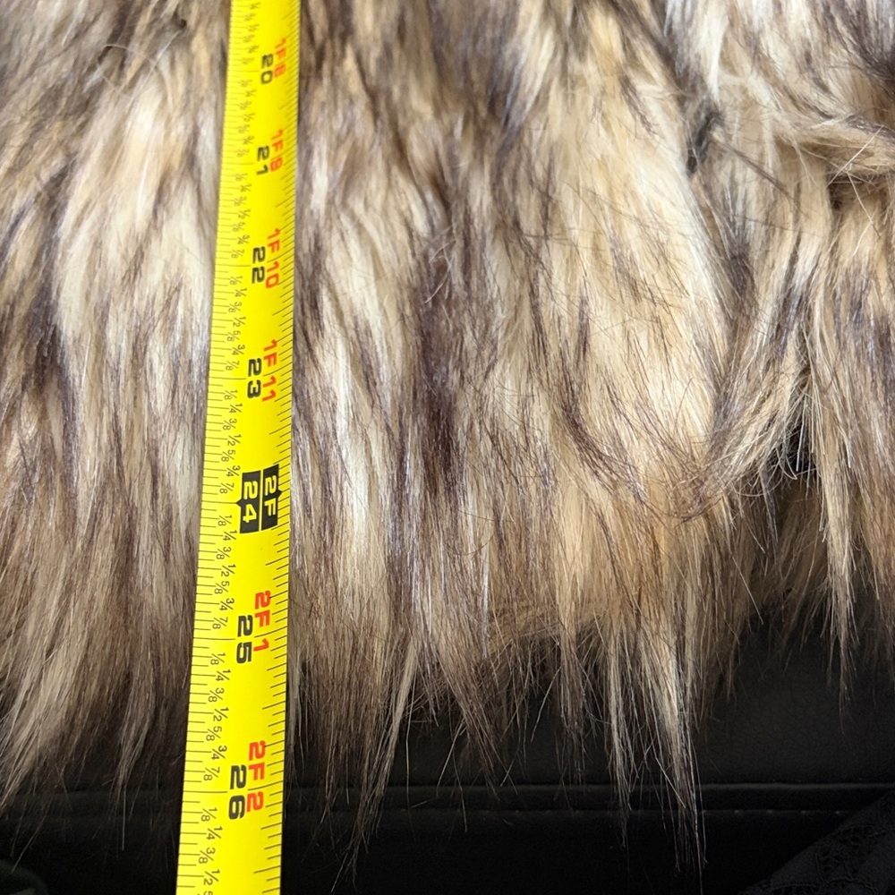 Full Tilt Faux Fur Lined Vest in Brown and Cream size medium - Picture 14 of 14